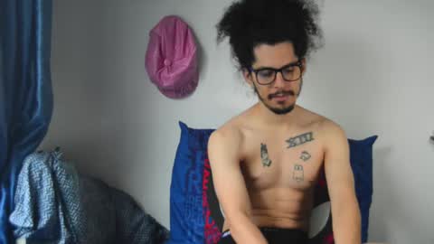 Esnider online show from February 2025 05:13:02 PM