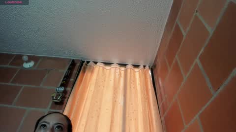 Snapshot of esperancita4570 chatting on December 2024 06:52:02 PM HOPE online show from December 2024 06:52:02 PM