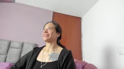 Snapshot of esperancita4570 chatting on March 2025 01:15:01 AM HOPE online show from March 2025 01:15:01 AM