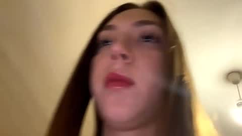 Snapshot of essiecutty chatting on November 2025 04:07:02 PM Kate online show from November 2025 04:07:02 PM