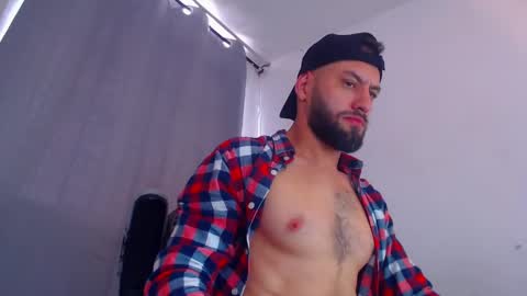 esteban online show from February 2025 07:05:02 PM