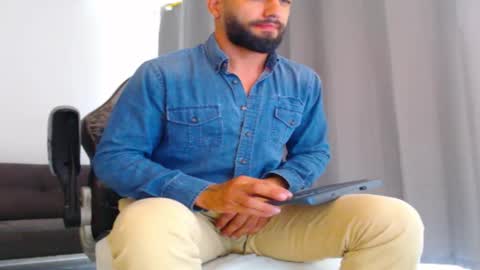 esteban online show from November 2025 04:51:01 PM