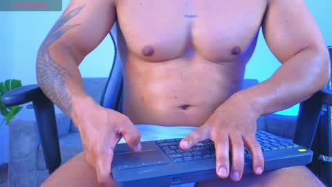 ESTEBAN online show from April 2026 02:16:02 AM