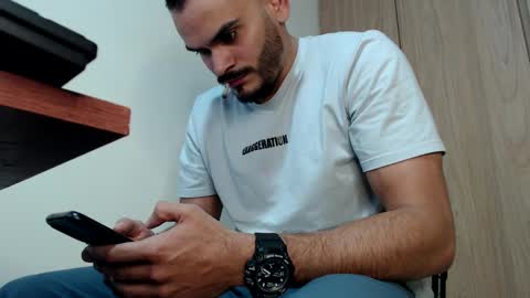 Esteban Fernandez online show from February 2025 07:19:02 PM