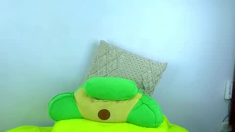 Esteban independent model online show from March 2025 04:35:02 PM