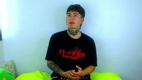 Esteban independent model online show from March 2025 03:12:02 PM