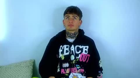 Esteban independent model online show from March 2025 12:15:02 PM