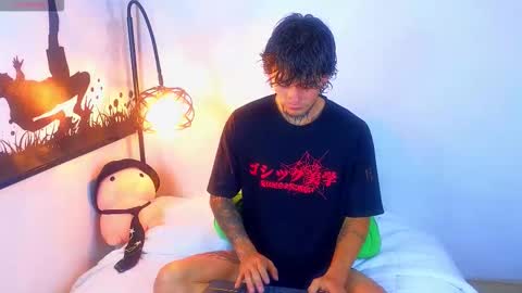 Esteban independent model online show from September 2025 07:32:02 AM