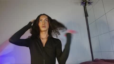 Estefa G online show from February 2025 03:31:02 AM