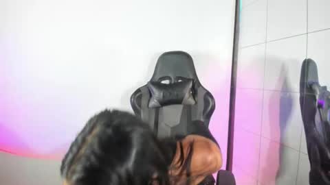 Estefa G online show from November 2025 10:42:01 PM