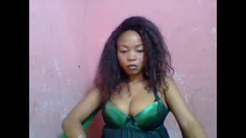 estelah20 online show from October 2025 06:11:02 AM