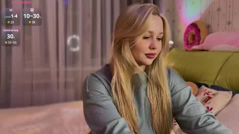 Estella online show from January 2026 03:06:01 PM