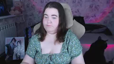 estelle_hicks online show from June 2026 07:16:01 PM
