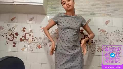 estellekirbo online show from February 2026 01:07:01 PM