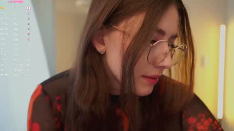 Snapshot of ester_hill chatting on June 2026 04:04:01 AM Ester online show from June 2026 04:04:01 AM