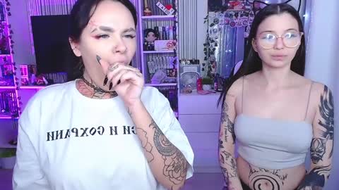 Ester online show from December 2024 09:01:01 PM