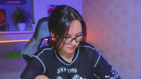 Snapshot of esterplayful chatting on September 2025 04:07:01 PM EsterPlayful online show from September 2025 04:07:01 PM