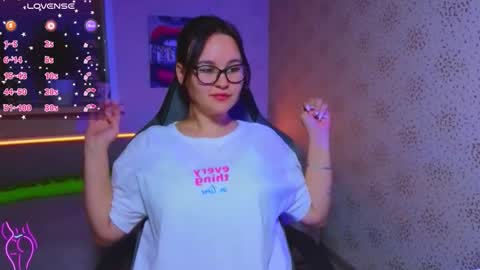 Snapshot of esterplayful chatting on September 2025 04:07:02 PM EsterPlayful online show from September 2025 04:07:02 PM