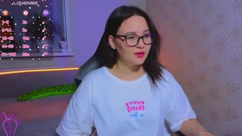 Snapshot of esterplayful chatting on September 2025 05:18:01 PM EsterPlayful online show from September 2025 05:18:01 PM