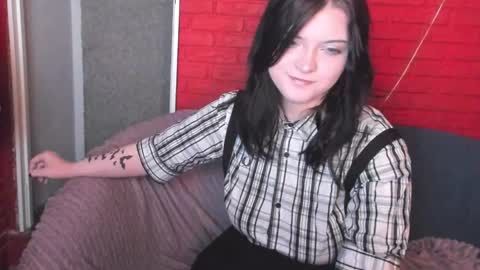 Snapshot of estertwilight chatting on April 2026 03:50:02 PM Ester online show from April 2026 03:50:02 PM