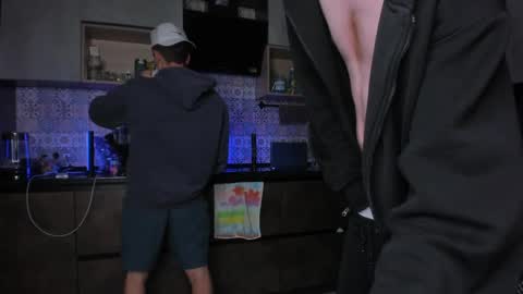 LOUIS online show from April 2026 12:10:01 AM