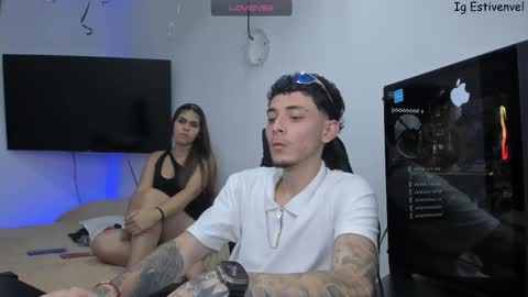 estivenvel online show from February 2026 06:14:01 PM