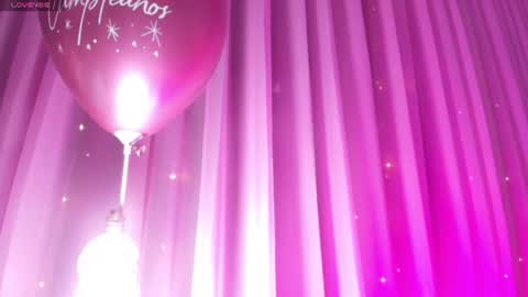 Snapshot of estrella_hanks_ chatting on June 2026 11:53:01 AM Estrella online show from June 2026 11:53:01 AM