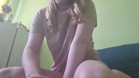 Snapshot of estrellawalters chatting on March 2025 12:56:02 PM estrellawalters online show from March 2025 12:56:02 PM