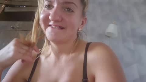 Snapshot of estrellawalters chatting on September 2025 10:59:01 AM estrellawalters online show from September 2025 10:59:01 AM