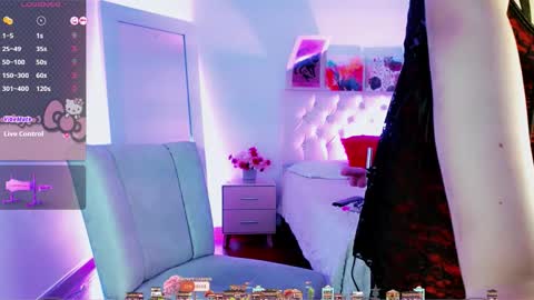 Moon online show from November 2025 07:46:02 PM