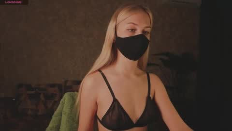 Sophia online show from April 2026 11:22:02 PM