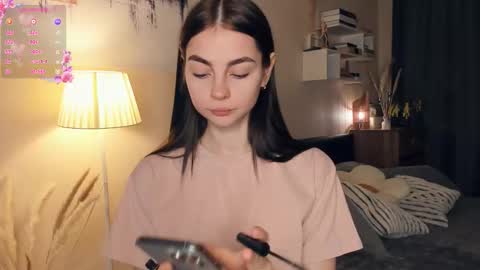 Snapshot of eternity_is_endless chatting on November 2025 07:49:01 AM Mary online show from November 2025 07:49:01 AM