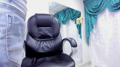 Ethan online show from February 2025 11:28:02 PM