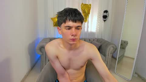 Snapshot of ethan_crowe chatting on June 2026 03:29:01 PM Ethan online show from June 2026 03:29:01 PM
