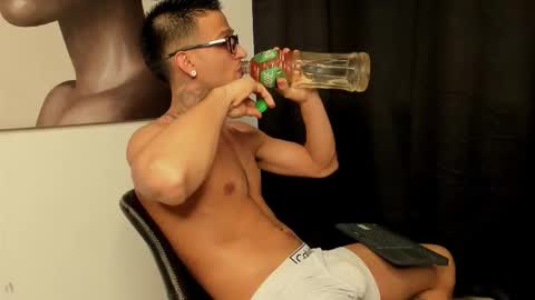 Snapshot of ethan_devis7 chatting on January 2026 09:40:02 PM Ethan - Independent model online show from January 2026 09:40:02 PM