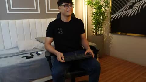 ethan_occonor online show from November 2025 08:15:02 AM