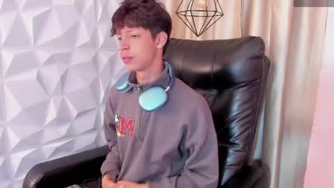 Snapshot of ethan_qop chatting on July 2026 11:34:01 AM Ethan online show from July 2026 11:34:01 AM