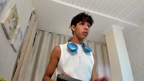 Snapshot of ethan_qop chatting on July 2026 10:06:02 PM Ethan online show from July 2026 10:06:02 PM