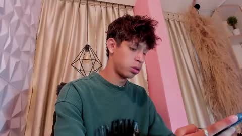 Snapshot of ethan_qop chatting on July 2026 11:04:01 AM Ethan online show from July 2026 11:04:01 AM