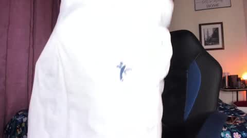 ethan travis online show from March 2026 06:39:02 AM