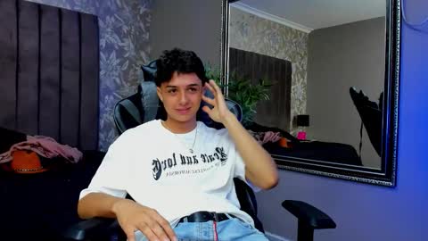 ethanlowell online show from October 2025 05:51:02 AM