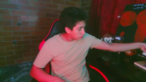 Snapshot of ethann2_ chatting on April 2026 07:50:02 AM ethann2_ online show from April 2026 07:50:02 AM