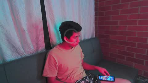 Snapshot of ethann2_ chatting on April 2026 03:59:01 AM ethann2_ online show from April 2026 03:59:01 AM