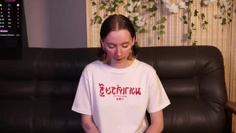 Snapshot of euphoria_girls chatting on October 2025 05:25:02 PM check about me online show from October 2025 05:25:02 PM