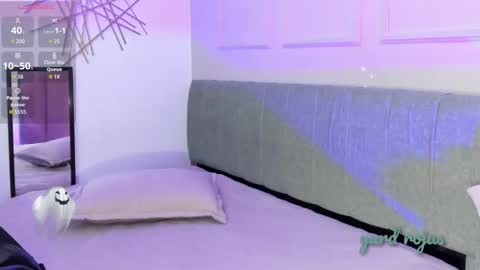 Eva  online show from November 2025 01:39:02 AM