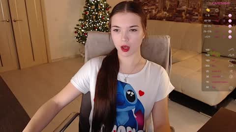 Snapshot of eva_davie chatting on December 2024 04:37:01 PM Eva online show from December 2024 04:37:01 PM