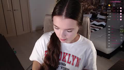 Snapshot of eva_davie chatting on January 2025 09:52:02 AM Eva online show from January 2025 09:52:02 AM