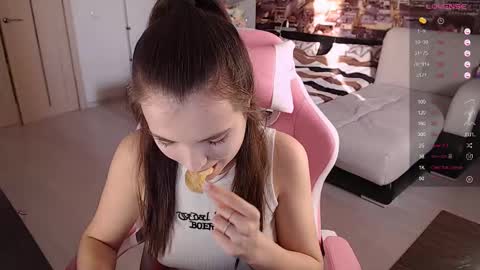 Snapshot of eva_davie chatting on February 2025 11:31:02 AM Eva online show from February 2025 11:31:02 AM