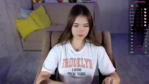 Snapshot of eva_davie chatting on October 2025 01:55:02 PM Eva online show from October 2025 01:55:02 PM