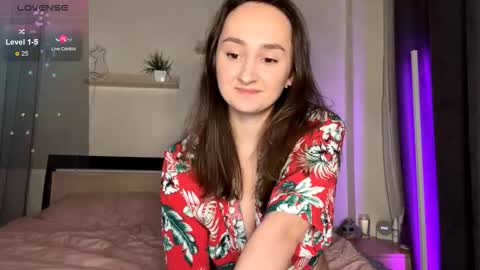 Eva  online show from October 2025 11:25:02 PM